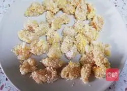 Illustration of how to make chicken popcorn 4