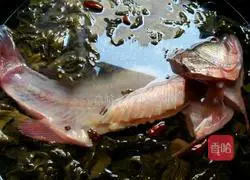 Illustration of how to make pickled fish 13