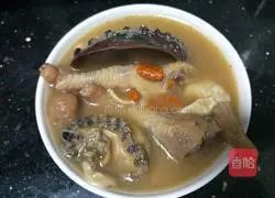 Illustration of how to make fish maw, abalone and chicken feet soup 6