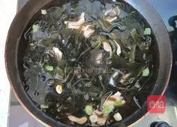 Illustration of how to make kelp and pork slices soup 7