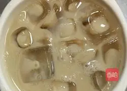 Iced Original Pearl Milk Tea Recipe Illustration 4