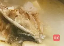 Milk-flavored fish head soup recipe 6