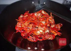 Illustration of how to make spicy crayfish 2