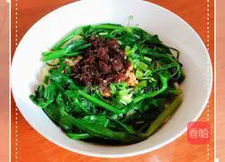 Illustration of how to make pea tip mushroom sauce noodles (Xiangha mushroom sauce) 13