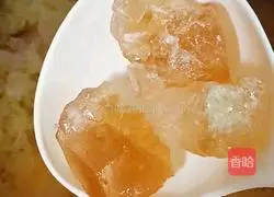 Illustration of how to make papaya and white fungus soup 10