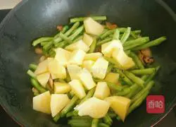 Illustration of cooking in one pot 8