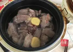 Illustration of how to make mutton chops and stewed radish 2