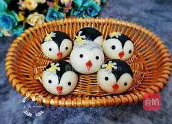 Illustration of how to make Little Penguin Steamed Buns 15