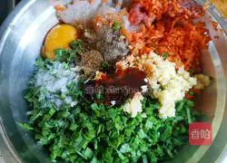 Illustration of how to make shrimp wontons 7