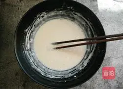 Illustration of how to make chive egg pancake 3