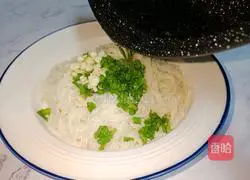 Illustration of how to make matsutake beef sauce noodles 8