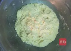 Illustration of how to make red date hair cake 3