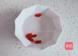 Illustration of how to make banana corn paste 4