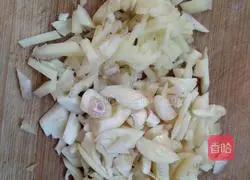 Illustration of how to make self-pickled salted coriander 1