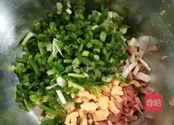 Illustration of how to make ham, chive and cheese bread 5