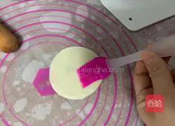 Illustration of how to make fried green onion pancakes (using dumpling skins) 2