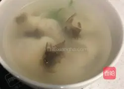 Illustration of how to make wonton stew in soup 4