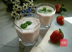 Strawberry Milkshake Recipe Illustration 8