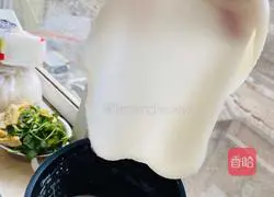 Illustration of how to make delicious cold skin 4