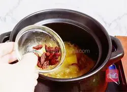 Illustration of Tremella Apple Soup 10