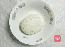 Illustration of how to make heart-shaped white steamed buns 3