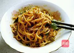 Illustration of hot dry noodles 15