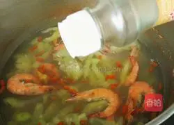 Illustration of healthy wolfberry shrimp recipes 11