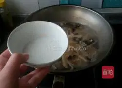 Illustration of how to make shredded radish soup 4