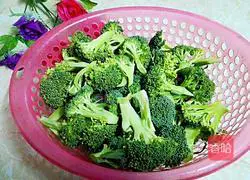 Oyster Sauce Broccoli Recipe Illustration 1