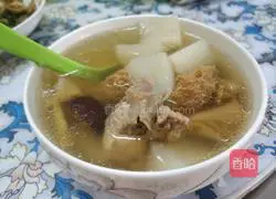 Hericium mushroom, white radish and pork ribs soup recipe 6