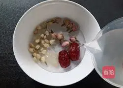 Red dates, roses and jasmine tea Illustration of how to do it 4