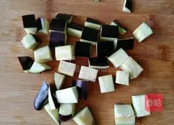 Illustration of how to make diced eggplant and meat sauce noodles 2