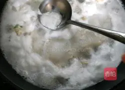 Illustration of how to make chicken ball noodles in mushroom soup 7