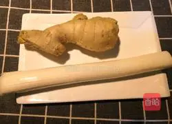 How to make crucian carp tofu soup Illustration 5