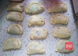 Illustration of how to make a leek box 17