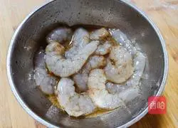 Illustration of how to make shrimp dumplings 2