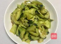 Illustration of how to make spicy and sour cucumbers 5