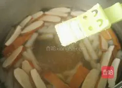 Illustration of how to make white radish and dried tofu soup 6 