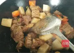 Illustration of Beef Stewed Radish Recipe 8