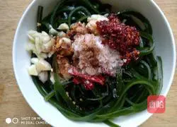 Illustration of how to make cold kelp shreds 7