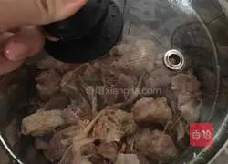 Illustration of how to stew old chicken with parsnips 11