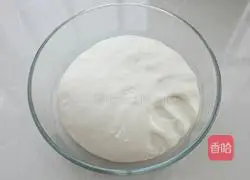 Illustration of how to make pork and sauerkraut dumplings 1