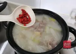 Illustration of how to make smooth meat and winter melon soup 9