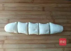 Illustration of how to make yeast sugar cakes (brown sugar filling) 8