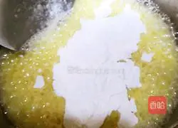 Illustration of how to make white sauce 2