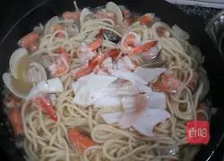 Garlic seafood pasta recipe 12