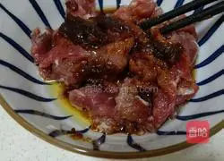 Illustration of how to make fried beef 1