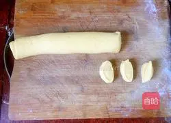 Illustration of how to make cartoon steamed buns (little crabs) 8