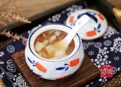 Illustration of how to make peach gum, saponin, rice, snow swallow and lily soup 10
