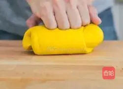 Illustration of how to make pumpkin lotus leaf cake 8